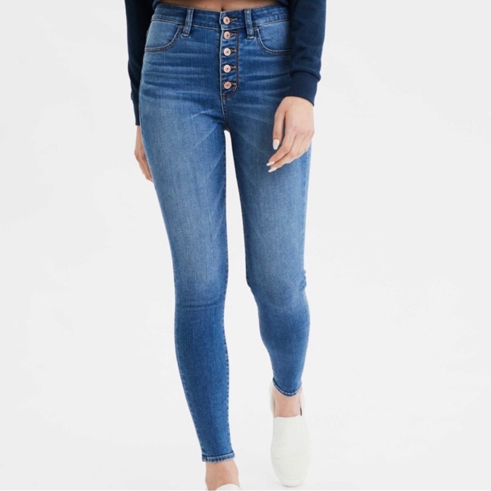 AMERICAN EAGLE HIGH RISE JEANS👖